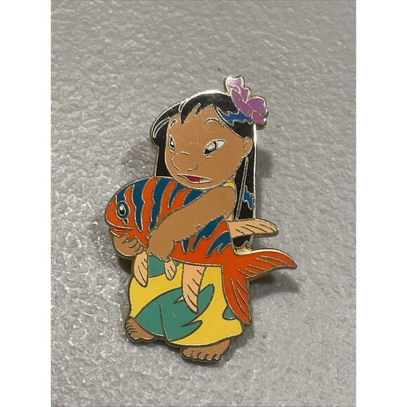 Vintage 2004 Disney Pin Lilo Holding Pudge the Fish - Picture 1 of 3